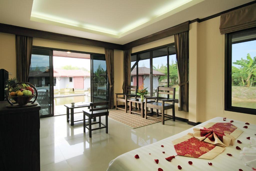 The Villa Laemhin Lagoon Resort Пхукет Экстерьер фото