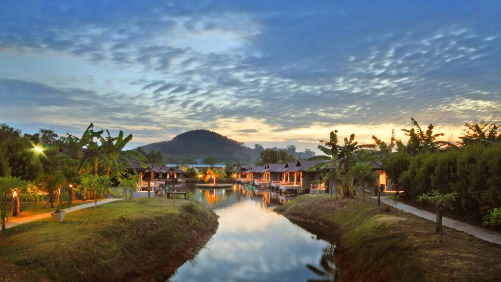The Villa Laemhin Lagoon Resort Пхукет Экстерьер фото