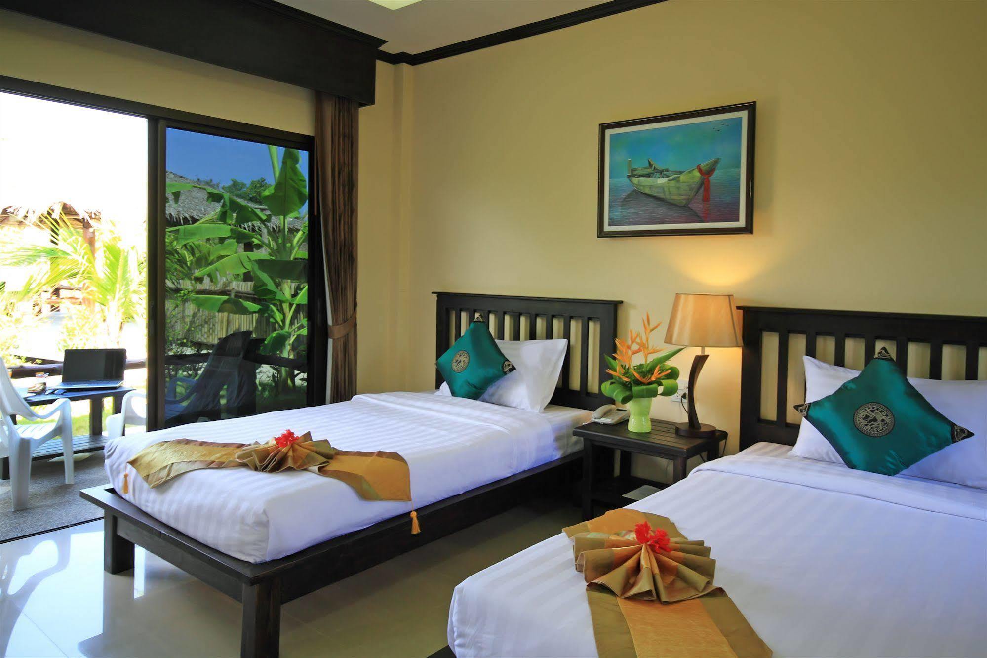 The Villa Laemhin Lagoon Resort Пхукет Экстерьер фото